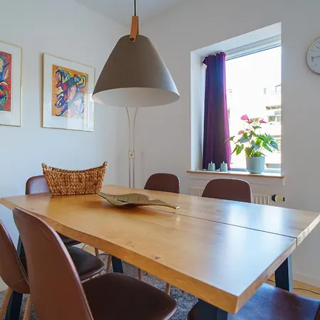 Spacious & Comfortable Near Tivoli & Metro * Kopenhagen