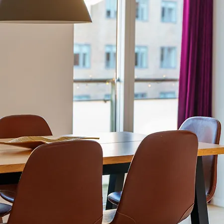 Spacious & Comfortable Near Tivoli & Metro Copenhague