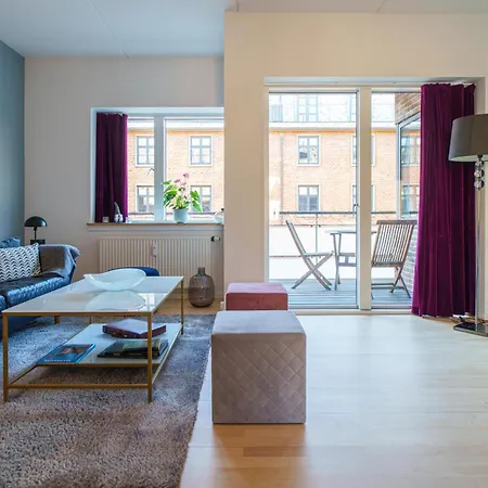 Spacious & Comfortable Near Tivoli & Metro Copenhague