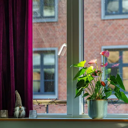 Spacious & Comfortable Near Tivoli & Metro Appartement *