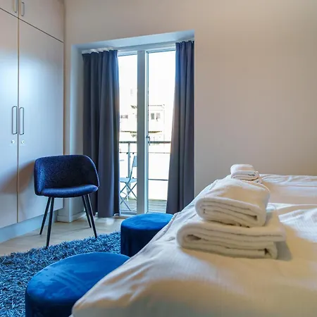 Daire Spacious & Comfortable Near Tivoli & Metro