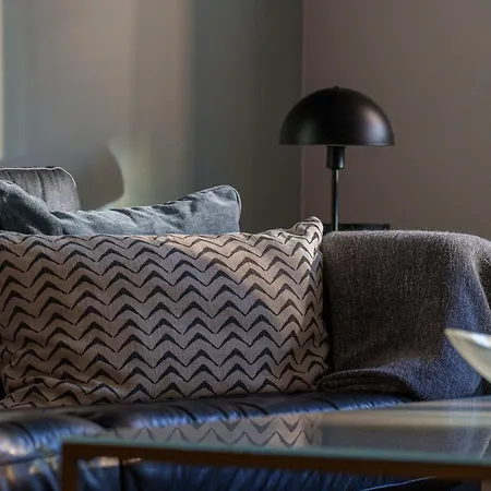 Spacious & Comfortable Near Tivoli & Metro *