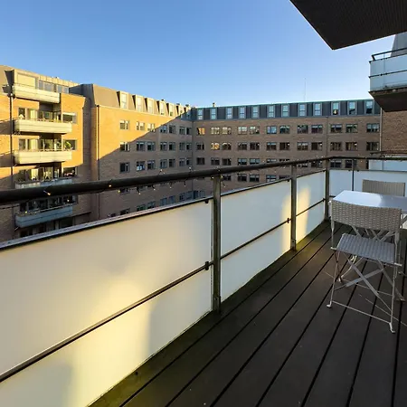 Spacious & Comfortable Near Tivoli & Metro Apartamento