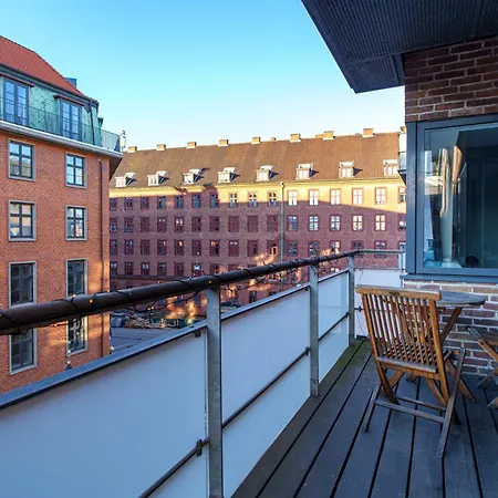 Spacious & Comfortable Near Tivoli & Metro *