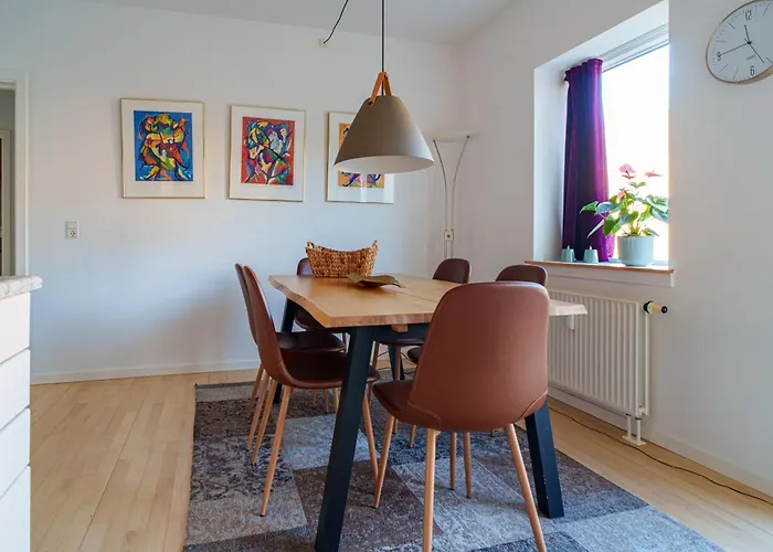 Spacious & Comfortable Near Tivoli & Metro Apartment *