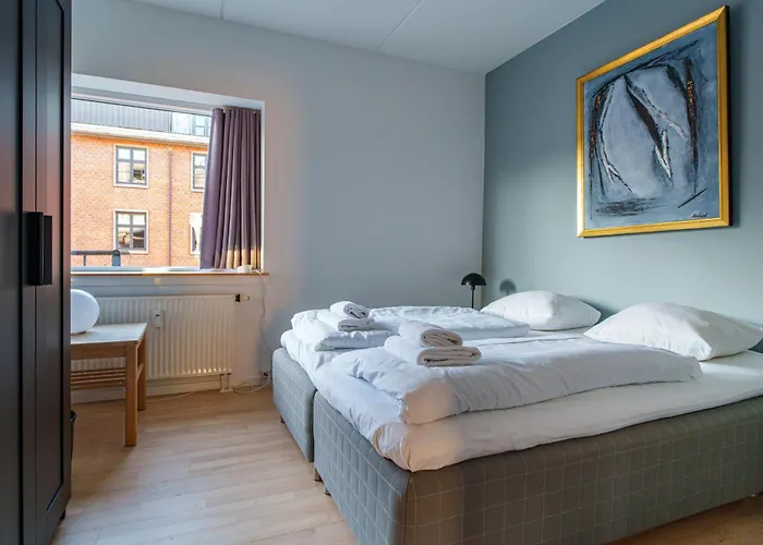 Spacious & Comfortable Near Tivoli & Metro Apartment Copenhagen