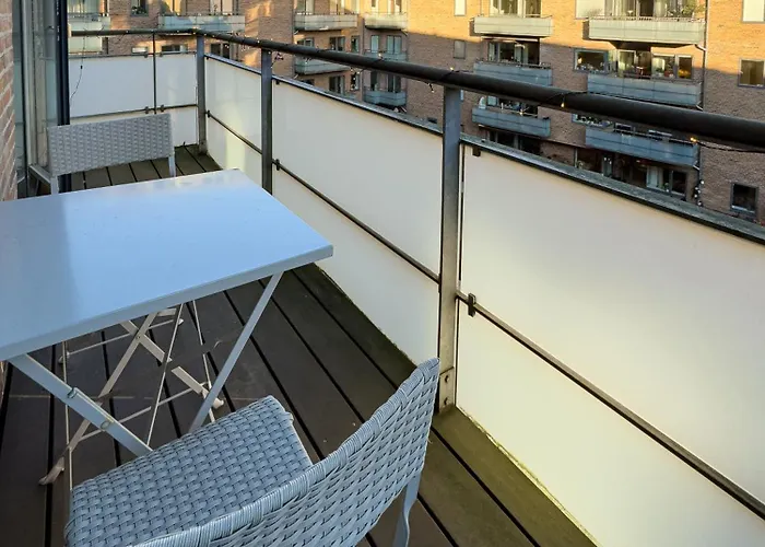 Spacious & Comfortable Near Tivoli & Metro Apartment *