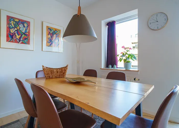 Spacious & Comfortable Near Tivoli & Metro * Copenhagen