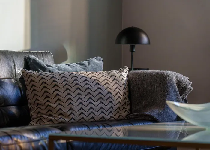 Spacious & Comfortable Near Tivoli & Metro *