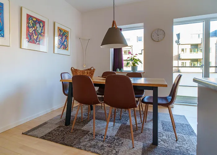 Apartment Spacious & Comfortable Near Tivoli & Metro *