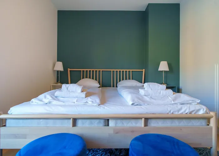 Spacious & Comfortable Near Tivoli & Metro *