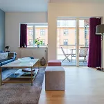Spacious & Comfortable Near Tivoli & Metro 哥本哈根