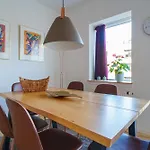 Spacious & Comfortable Near Tivoli & Metro * 哥本哈根